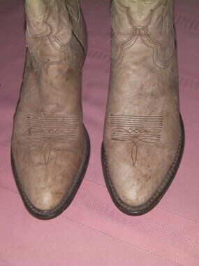 Ladies ABILENE Leather size 6-1/2